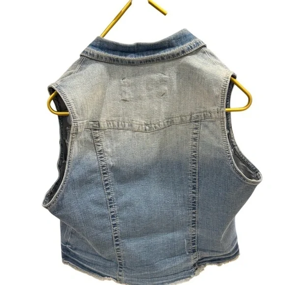 Maurices Denim Vest Size 1 - Picture 4 of 9